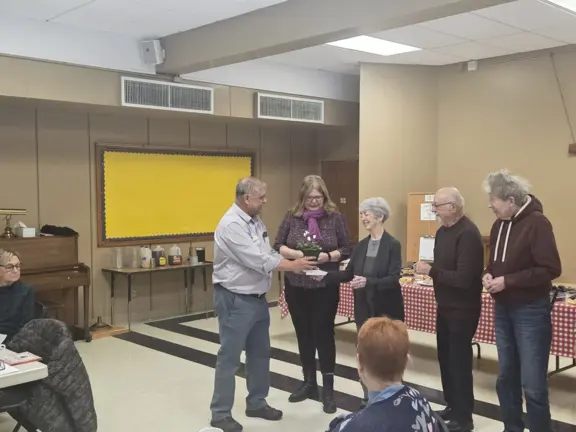 Outgoing Vestry Clerk Maureen McDonnell